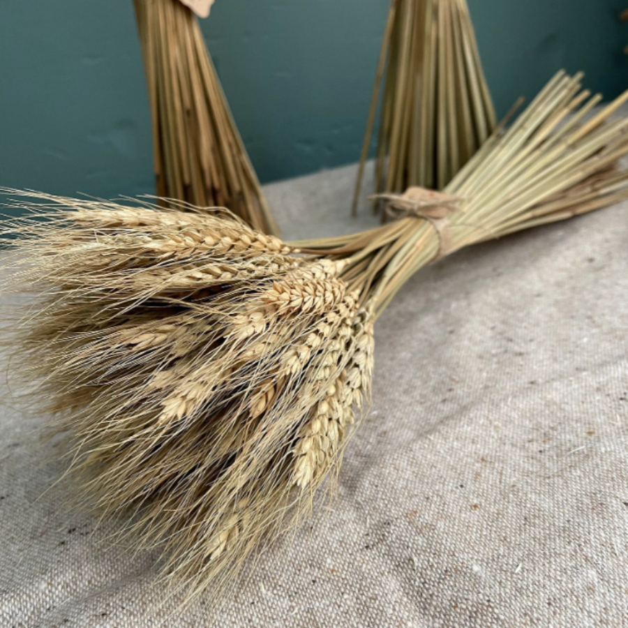 decorative wheat bundle