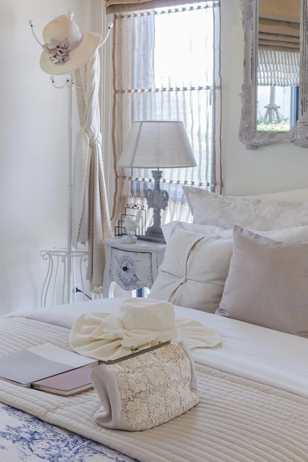 farmhouse country. chic decor